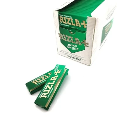 Image of Rizla Green rolling papers regular size 12 booklets