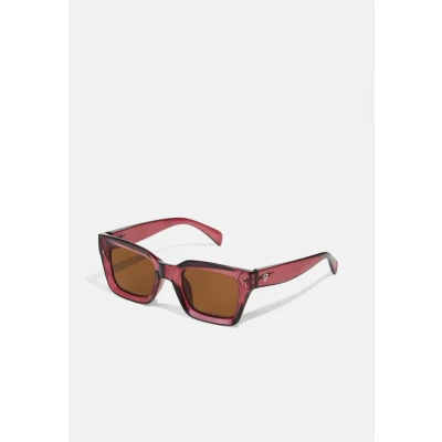 Image of CHPO ANNA Unisex Sunglasses, Size: One Size, Burgundy/brown