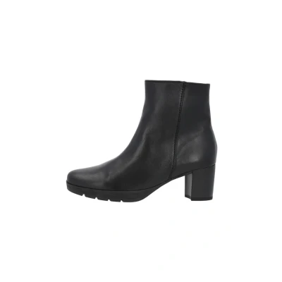 Image of Gabor Essential Black leather Womens Heeled Boots 52.071.57