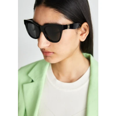 Image of Burberry Woman BE4418 300187 Sunglasses Acetate Black Grey Squared Normal