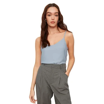 Image of Trendyol FeMan Regular fit Bodycon Scoop Neck Woven Blouse Blau