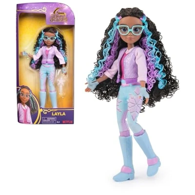 Image of Unicorn Academy, Layla Doll with Highlighted Hair, 5 Fashion Accessories and Hair Styling Tool, 24cm, Dolls Toys for Girls Aged 4 up