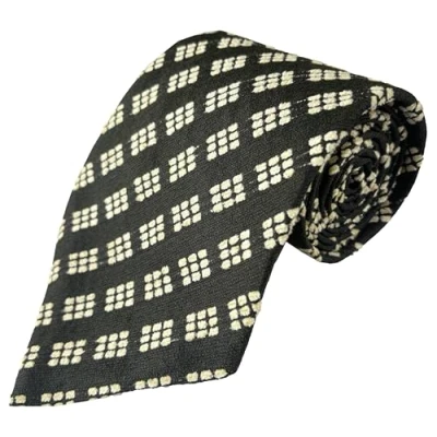 Image of Men&#039;s Silk Extra Wide 5 Inch Kipper Neck Tie (Black &amp; Cream Geometric Stripe)