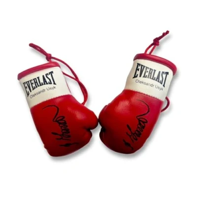Image of paper tipi Uleksandr Usyk Autographed Mini Boxing Gloves