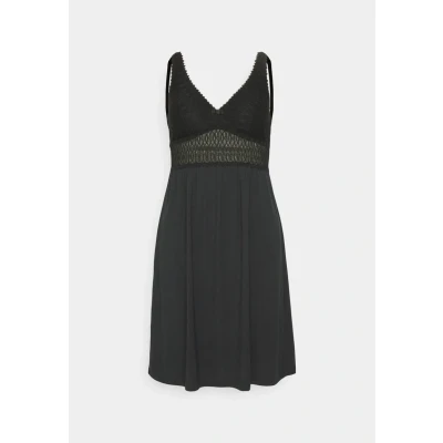 Image of Triumph AURA Spotlight Nightie, Women&#039;s, Size: 10, Black