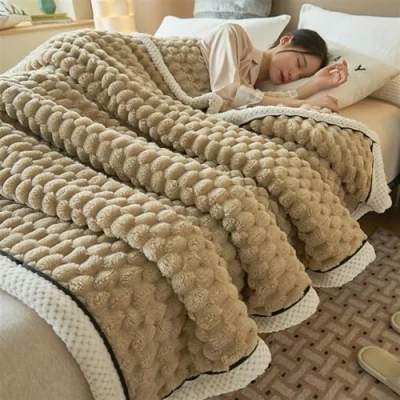 Image of IPUDIS Weighted blanket，weighted blankets adult Large Fleece Blanket Throws for adults Sofas Soft Warm Throw Over Sofa Bed (Color : Milky coffee, Size 150 * 200cm)