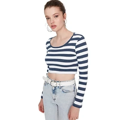 Image of Trendyol FeMan Young Slim fit Basic Crew Neck Knit Blouse White