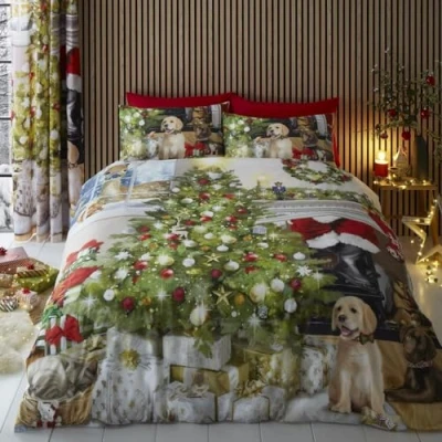 Image of Fusion Christmas &amp; Dogs Duvet Cover Single Bedding Size (140 x 200cm) 1x Pillowcase Easy Care Tree Puppies Traditional Vintage