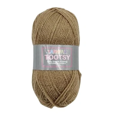 Image of FabFinds Baby Double Knitting Wool Yarn Soft Chunky for Scarf Crochet Machine Washable (Taupe, 20)