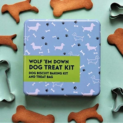 Image of Apples to Pears Wolf &#039;Em Down Dog Treat Kit In A Tin
