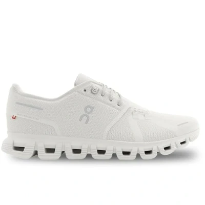 Image of ON Women&#039;s Cloud 6 Running Trainers White/White UK 4