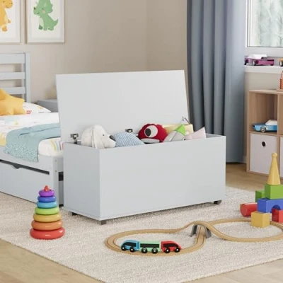 Image of Vida Designs Leon Toy Box, Wooden Children&#039;s Storage Chest with Lid, Covers and Blankets, Kids Tidy Bin (White)