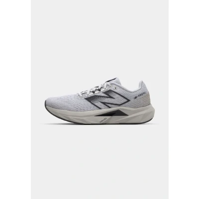 Image of New Balance Fuelcell Propel V5 Road running shoes, Men&#039;s, Size: 7, White Textile/synthetics