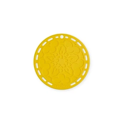 Image of Le Creuset French Trivet, Silicone, Heat resistant to 250C, 20 cm, Nectar, 42401206720000