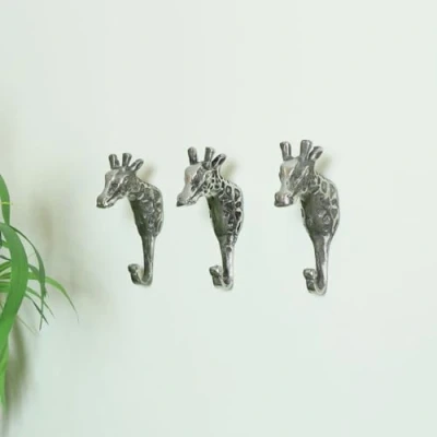 Image of Melody Maison Set of 3 Silver Metal Giraffe Wall Hooks