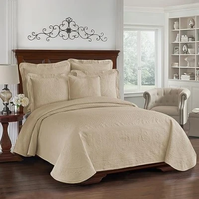 Image of Historic Charleston King Charles Modern Farmhouse Floral Matelasse Coverlet, 100% Cotton Breathable Bedding, King/CalKing, Birch