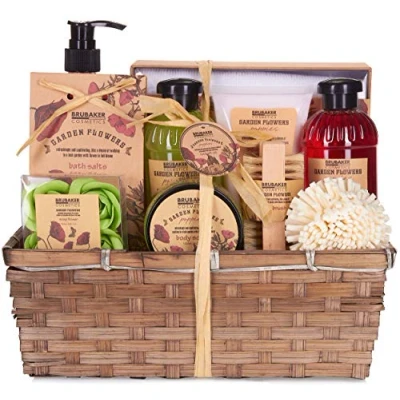 Image of BRUBAKER Cosmetics &#039;Garden Flowers&#039; 14 Pieces Bath Gift Set in Basket Poppies Fragrance