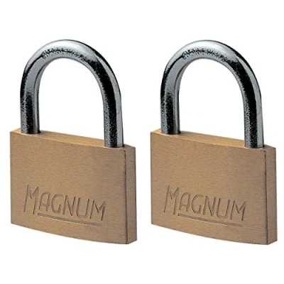 Image of Master Lock CAD40T Pack of 2 Magnum Padlocks with Brass Body and Key, Gold, 5,4 x 4 1 cm