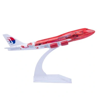 Image of Bswath Model Airplane 1:400 Scale Malaysia B747 Plane Metal Die cast Alloy Airplanes for Gift and Collection (Red