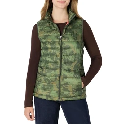 Image of Amazon Essentials Women&#039;s Lightweight Water Resistant Packable Puffer Gilet, Green Camo, M