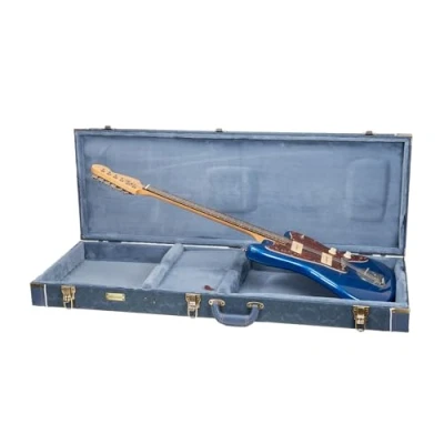 Image of Crossrock Relief Series Wooden Case For Jazzmaster/Jaguar Style Electric Guitars, With Highly Textured Surface, Mink Imitation Fleece, Stainless Steel Latches, Smoke Blue (CRW630JMSB)