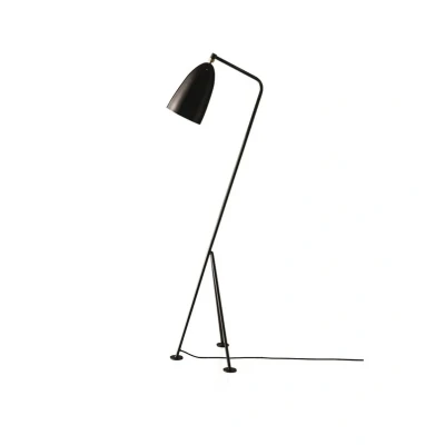 Image of GUBI Gräshoppa tripod floor lamp, black