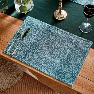 Image of Catherine Lansfield Dining Majestic Stag Pure Cotton 30x46 cm Placemat Pair Green