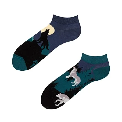 Image of Dedoles Unisex Socks for Women, Men &amp; Kids Cotton Funny Designs Football Bicycle Horses Plants Firefighter Gift Mismatched, Design: Howling Wolf, Colour: Blue, Size: 5 7.5 W / 6 8 M UK