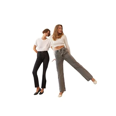 Image of Trendyol FeMan High Waist Straight Leg Bootcut &amp; Flared Jeans Schwarz