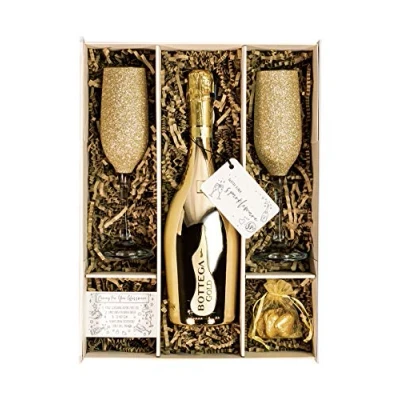 Image of Bottega Gold Prosecco DOC 75cl Gift Set Hamper With Matching Sparkling Champagne Flutes, Chocolates And Box Golden Wedding Personalised Message (Sparkling Tops)
