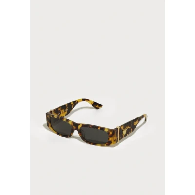 Image of Sunglasses Versace Ve4476u col. 777/87 Uomo Squadrata Tartaruga