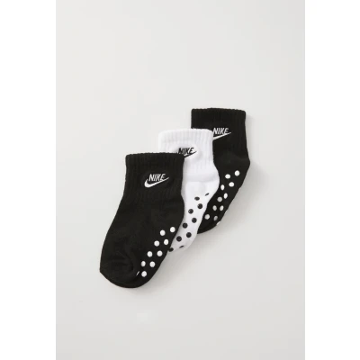 Image of Nike Sportswear CORE Futura LOGO 3 PACK Socks for kids, Size: 1, Black