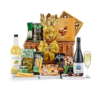 Image of Knightsbridge Alcohol Free Hamper Luxury Non Alcoholic Gift with Apple Juice, Cheese Straws, Chocolate Biscuits, Fruit Cake Gifts, from Regency Hampers