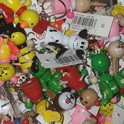 Image of Henbrandt 60 Assorted Wooden Animal Keychains 5cm