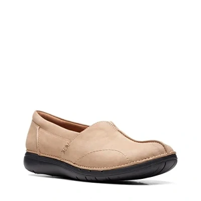 Image of Clarks Women&#039;s Un Loop Stride Loafer, Nougat, 5 UK