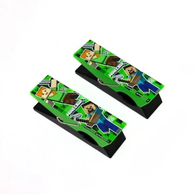 Image of Official Minecraft Beach Towel Clips, Strong Chair Clip Holder Large Pegs for Sunbeds Sun Loungers Jumbo Clothes Laundry 2 Pack Green