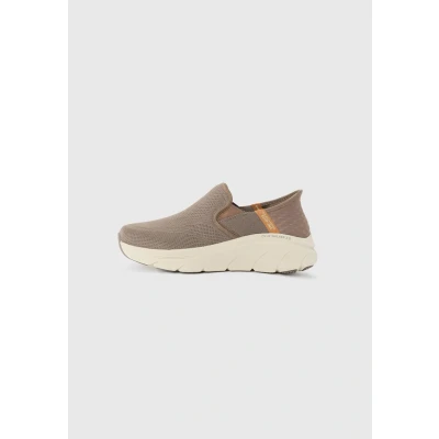 Image of Skechers Men&#039;s Hands Free Slip ins D&#039;LUX Walker 2.0 Reeler Sneaker, Brown, 8 UK