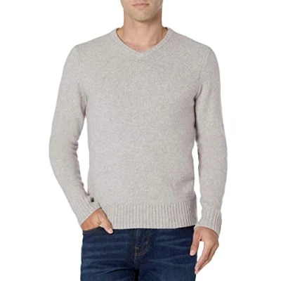 Image of Amazon Essentials Men&#039;s Long Sleeve Soft Touch V Neck Jumper, Light Grey, L