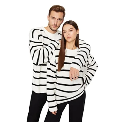 Image of Trendyol Men&#039;s Man Oversize Basic Crew Neck Knitwear Sweater, Ecru, S