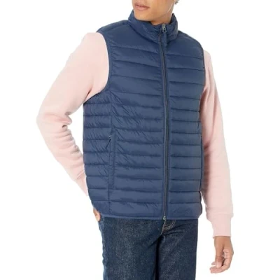 Image of Amazon Essentials Men&#039;s Lightweight Water Resistant Packable Puffer Gilet, Navy, L