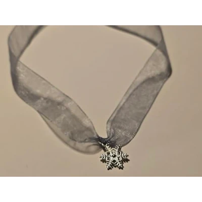 Image of Silver Snowflake Napkin Tie, set of 6, Christmas Tableware Decoration