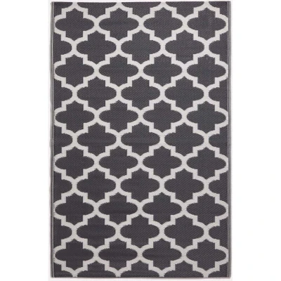 Image of HOMESCAPES Luxury Large Outdoor Rugs for Garden Patio Waterproof 100% Recycled Plastic Mat Carpet 120 x 180cm Reversible White &amp; Black Geometric Rug “Nola, Indoor/Outside Portable, Seamless