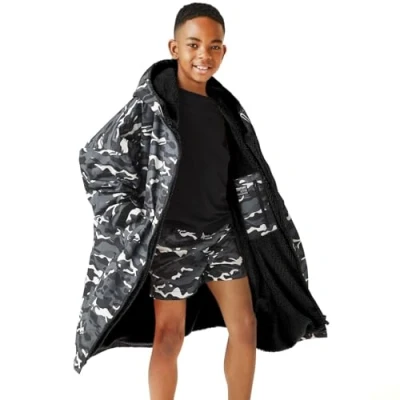 Image of Regatta Kids Spirit Of Adventure Changing Robe Black Camo/Black 5 9 Yrs