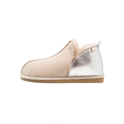 Image of Shepherd Annie Slippers, Women&#039;s, Size: 6, Honey/silver Sheepskin