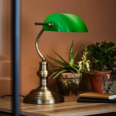 Image of Markslöjd Bankers table lamp, height 25 cm green