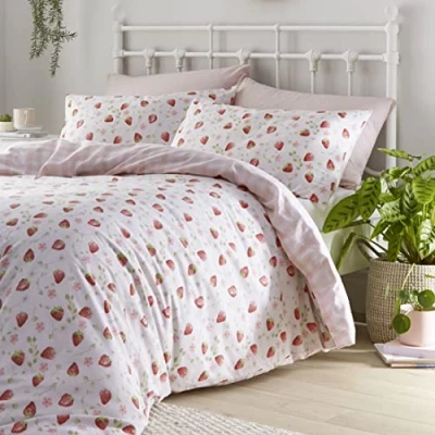 Image of HOMEMAKER BEDDING Duvet Cover Bed Quilt Set Pillow Cases Strawberry Print (King)