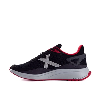 Image of Munich Men&#039;s Tip Sneaker, Black/White, 6.5 UK