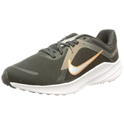 Image of NIKE Women&#039;s Quest 5 Sneaker, DK Smoke Grey/Metallic Silver Olive Grey, 6 UK