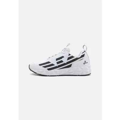 Image of EA7 Emporio Armani Ultimate C2 Combat CORE Unisex Trainers, Size: 3.5, White/black shoes