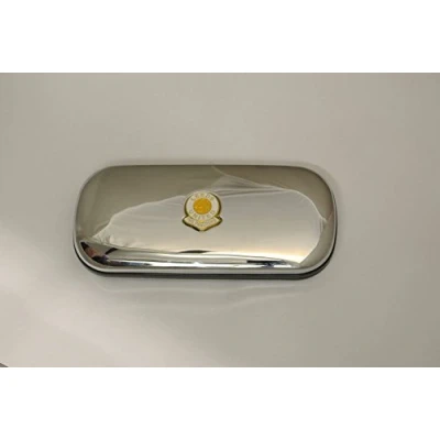 Image of Polished chrome football club glasses case Leeds United